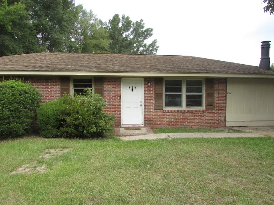 102 Phifer St