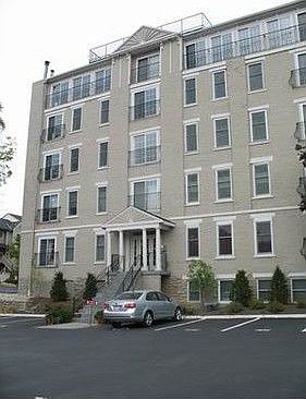 1st image of 964 Auburnview Dr #1