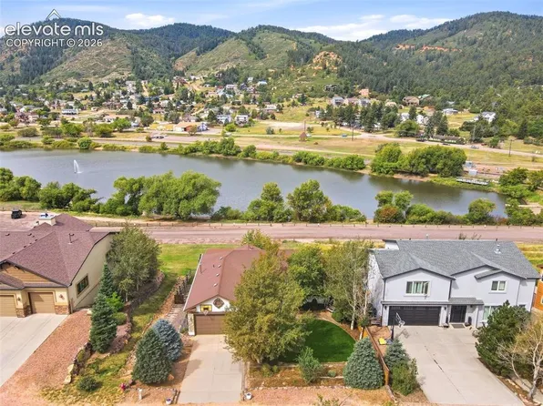 98 Oakdale Dr, Palmer Lake, CO 80133