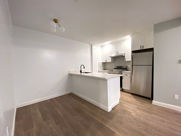 3rd image of 155 Bartlett St #13