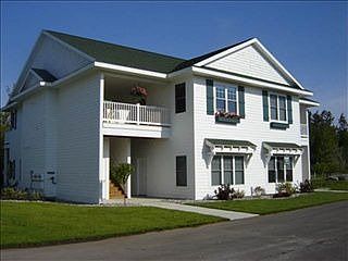 2nd image of 9579-2 Summerhouse Dr