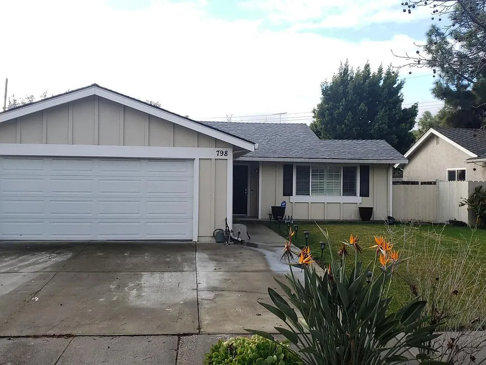 798 Coffey Ct