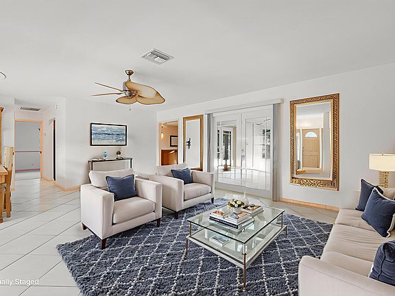 3rd image of 356 Sandpiper Avenue