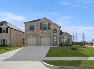 402 Crestview Dr, Midlothian, TX 76065