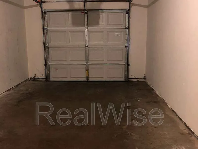 2446 SW 23rd St — Photo 11