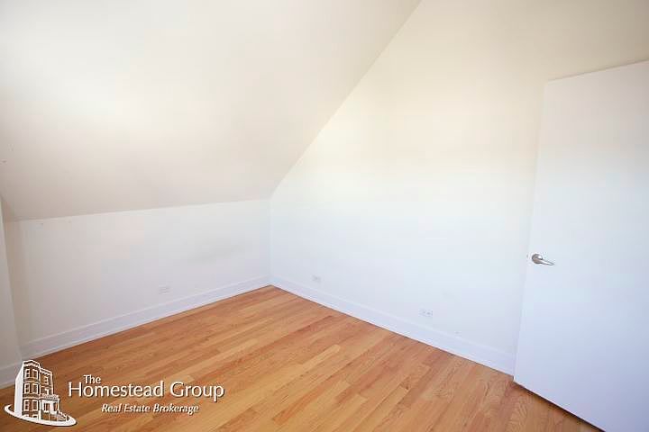 1st image of 3023 N Oakley Ave #2FRONT