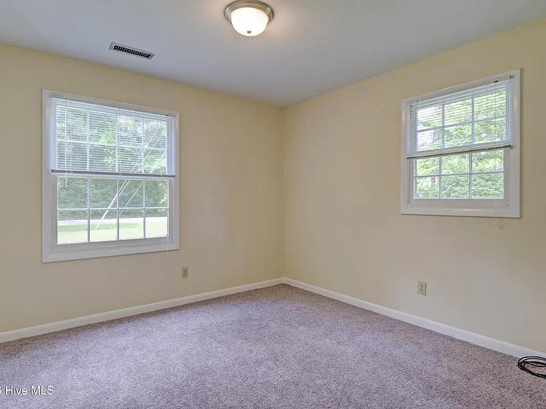 4010 Lake Ave — Photo 16