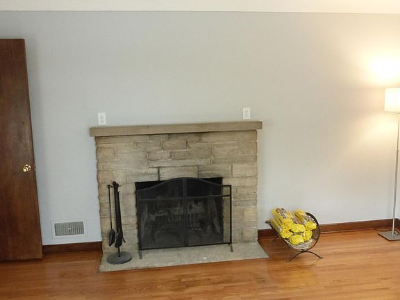 4th image of 3555 Holmes Ave S
