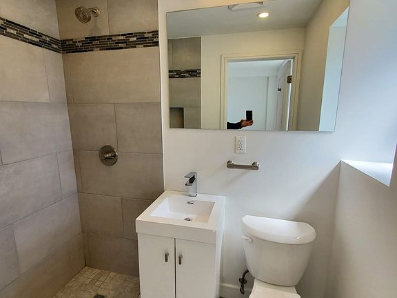 4th image of 45 W 81st St #7B