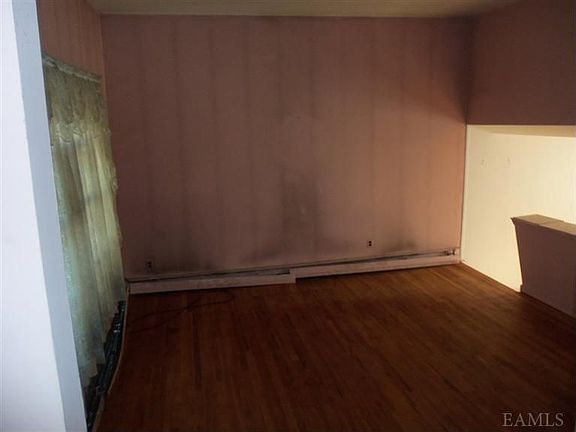 3rd image of 117 Pennsylvania Ave
