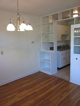 1st image of 2215 Victory Pkwy #1576641