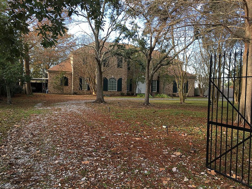 2nd image of 110 Midway Dr