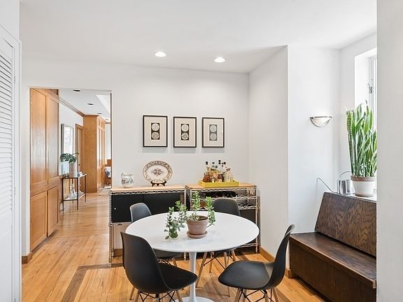 3rd image of 328 W 96th St APT 1A