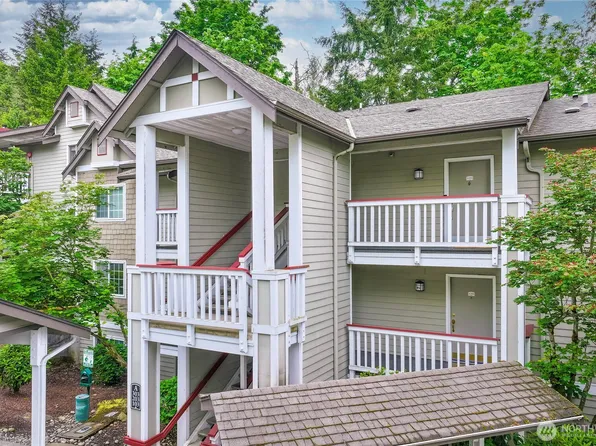 18505 SE Newport Way #A203, Issaquah, WA 98027