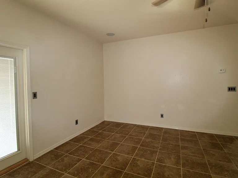 11285 Bullseye St — Photo 6