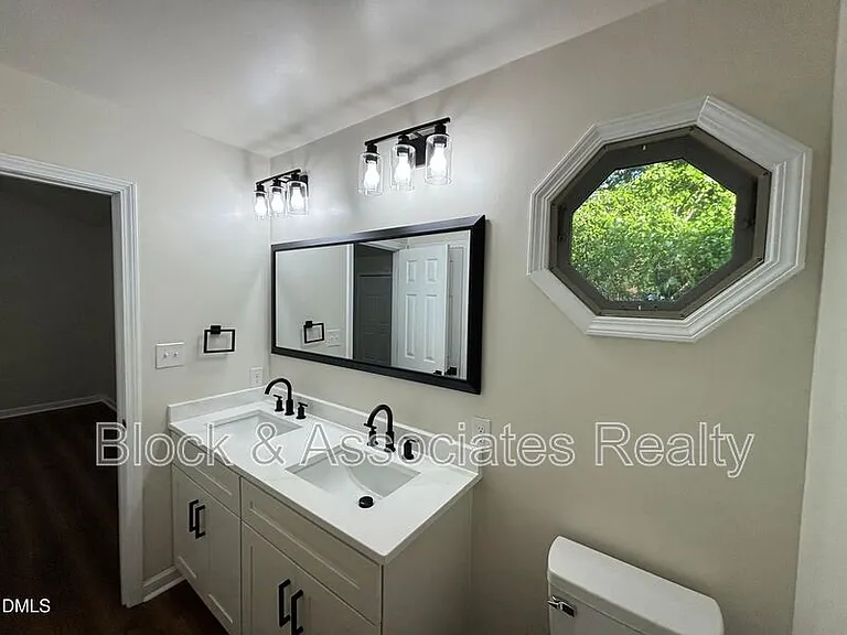 170 Devin Dr — Photo 48