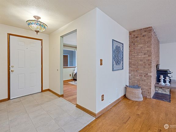 2nd image of 9711 Willowood Place SW