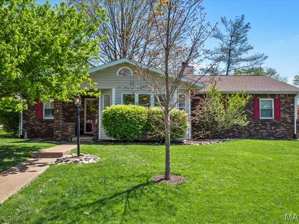 1006 Arlington Dr, Columbia, IL 62236