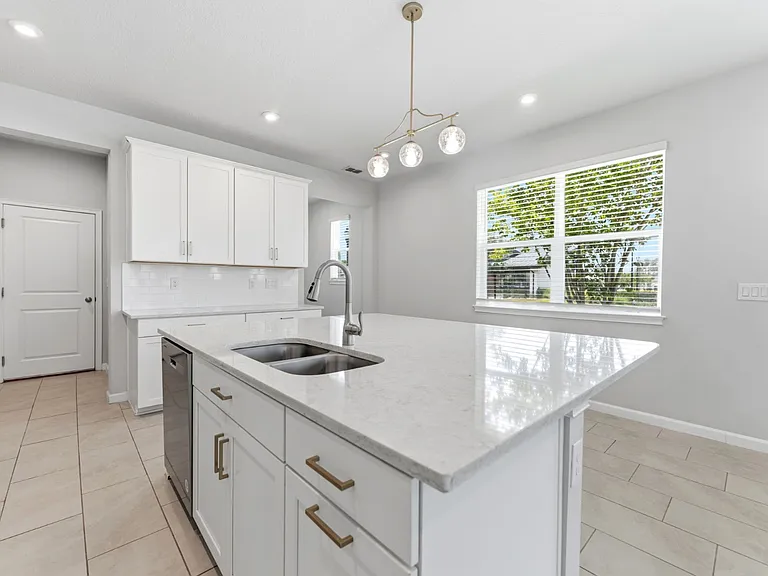 2587 Everglade Way — Photo 8