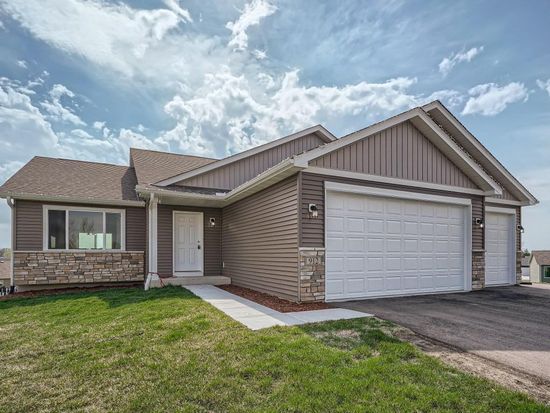 912 Emily Ct NE, Montgomery, MN 56069