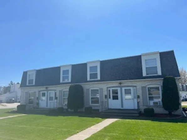 734 Fairwood Dr, Neenah, WI 54956