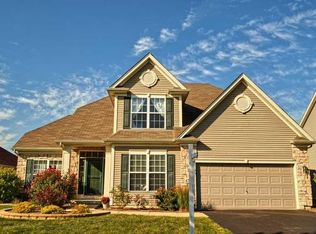 673 Hammer Ln, North Aurora, IL 60542