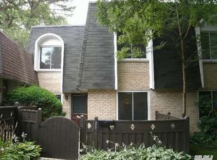 257 Birchwood Rd, Medford, NY 11763