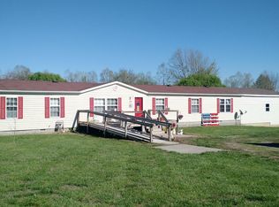 208 SE 30th Ln, Lamar, MO 64759