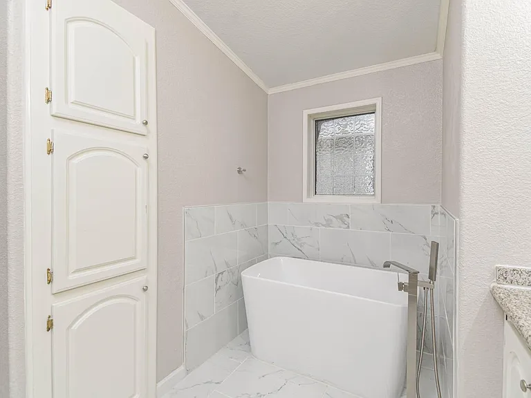 10210 Berrypatch Ln — Photo 21