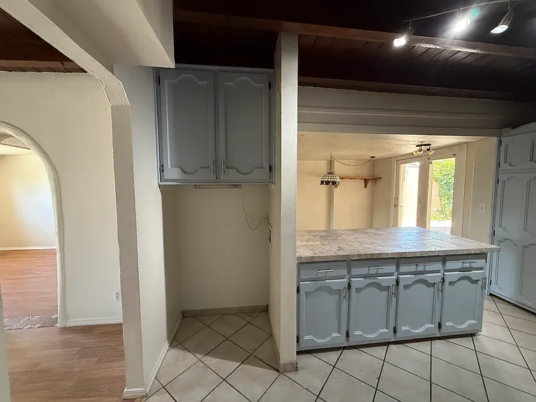 2834 Montclaire Dr NE — Photo 6