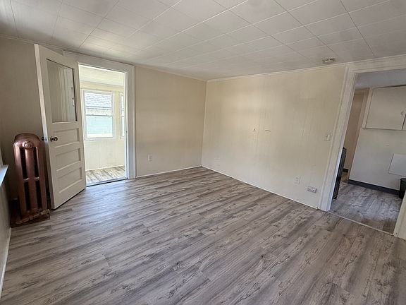 4th image of 63 Langslow St