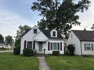 488 E 328th St, Eastlake, OH 44095