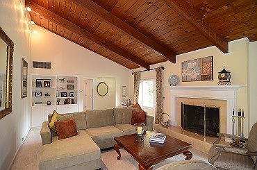 4th image of 960 Crooked Creek Dr