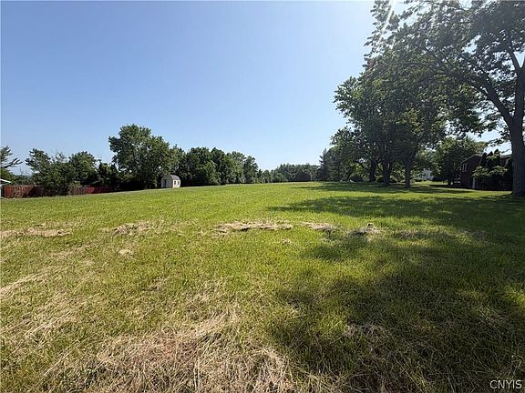 2nd image of 317 Tuttle Ave