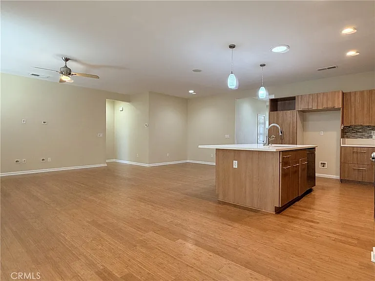 7111 Sheffield St — Photo 32