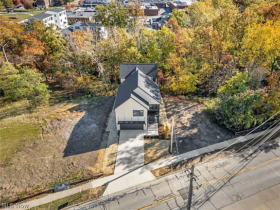 3rd image of 477 Cahoon Rd