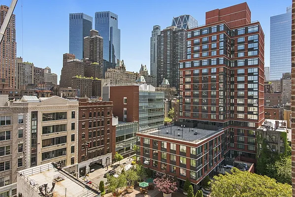 Sold by Nest Seekers International | media 19