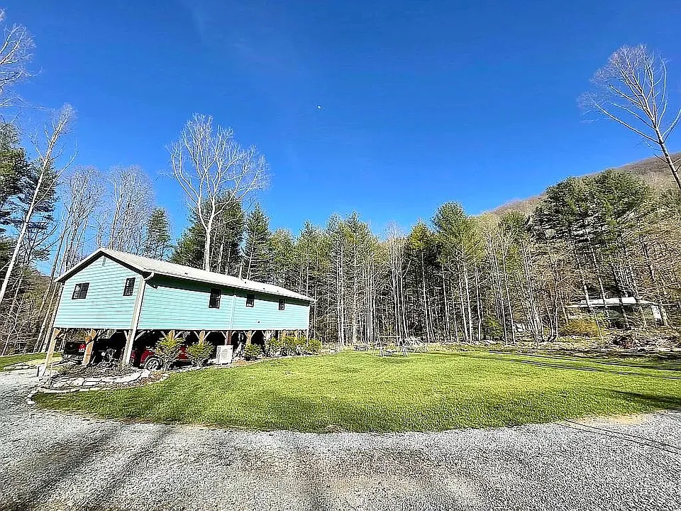 562 Jakes Mountain Rd