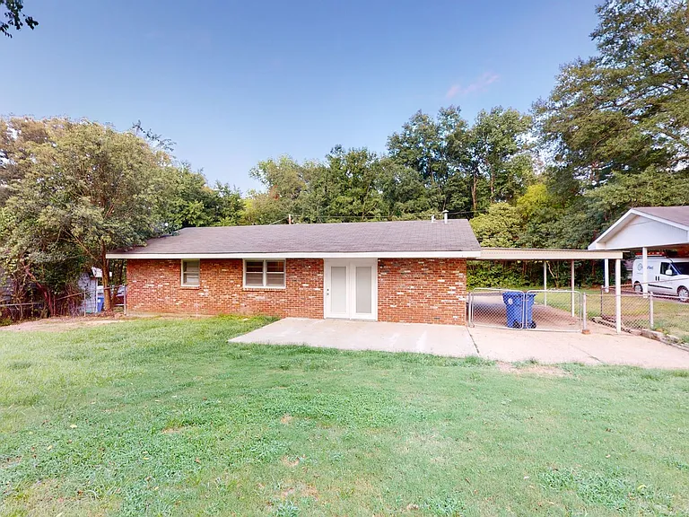 109 Sara Ln — Photo 18