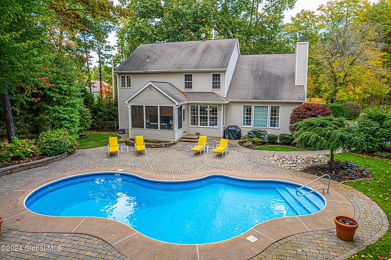 4th image of 55 Regatta View Drive