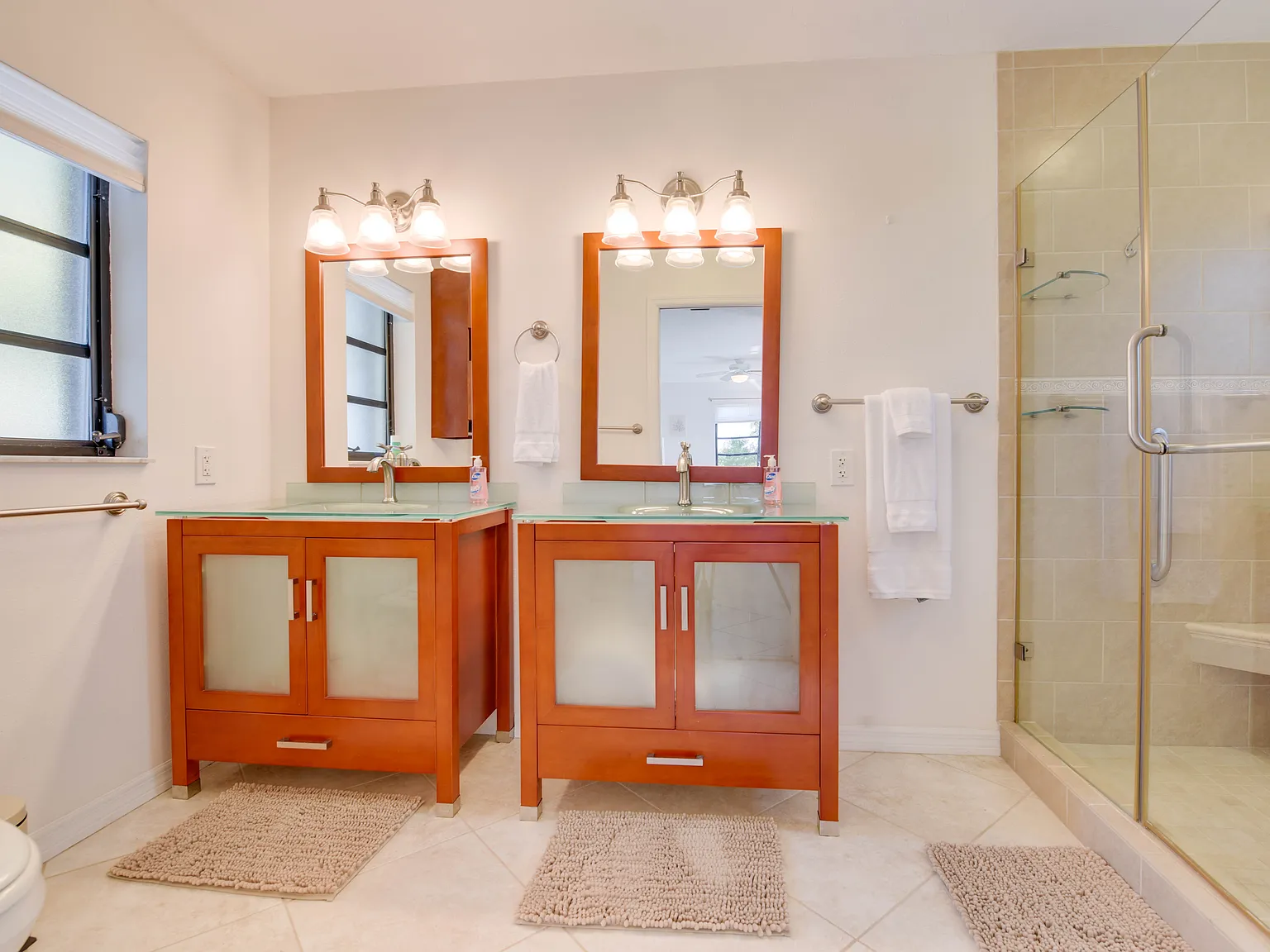 2 bed, 1450 sqft, $5,500 — Photo 4
