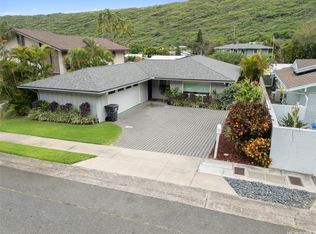 702 Hahaione St, Honolulu, HI 96825