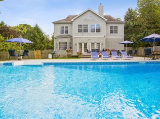 529 Montauk Hwy, Southampton, NY 11968