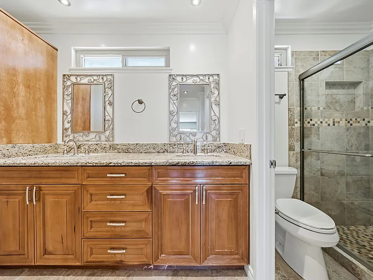 8566 Club House Dr — Photo 18
