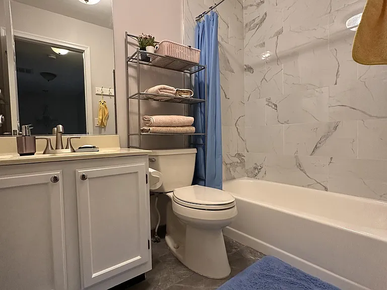 1073 Roseberry Ct — Photo 26