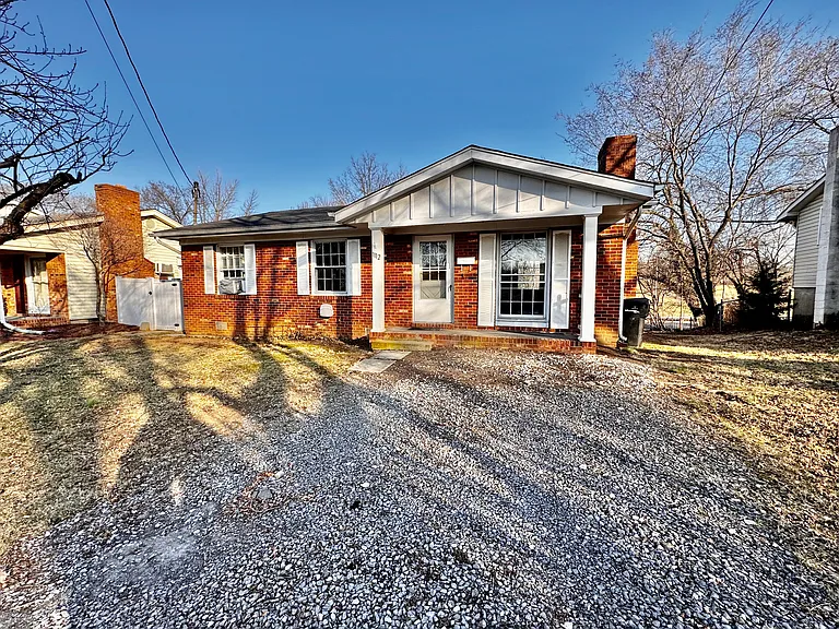 1112 Opequon Ave — Photo 1
