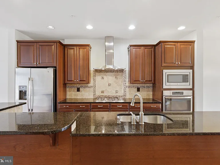 3589 Katherine Way — Photo 22