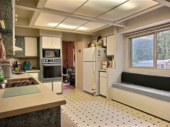 4th image of 9206 12th Pl SE