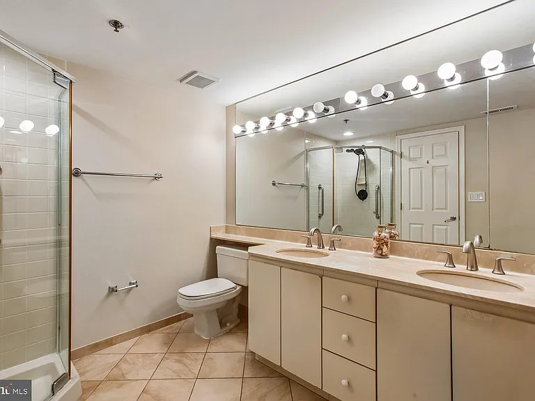 5809 Nicholson Ln #1001 — Photo 38