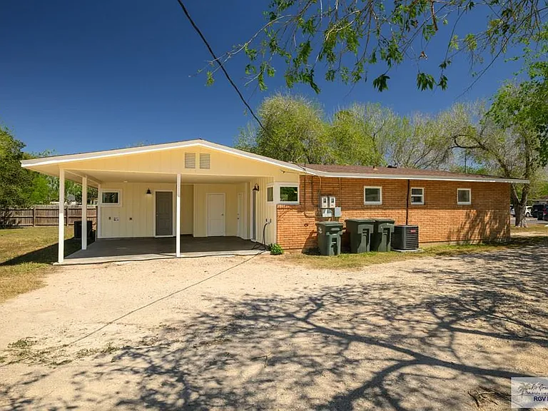 1821 Warren St — Photo 36